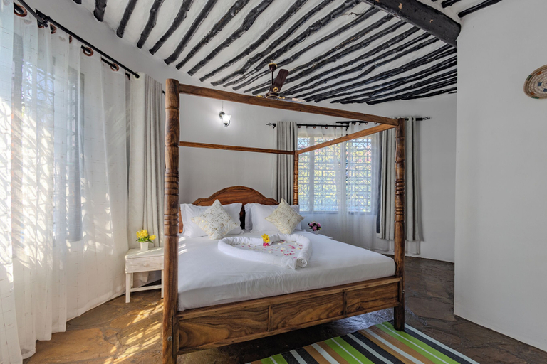 Room 4, AUREGI VILLAS, Msambweni
