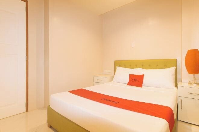 Bedroom 4, RedDoorz @ Benelio Suites Pavia Iloilo, Pavia