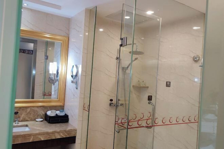 Bathroom 3, Long Teng International Hotel, Chenzhou