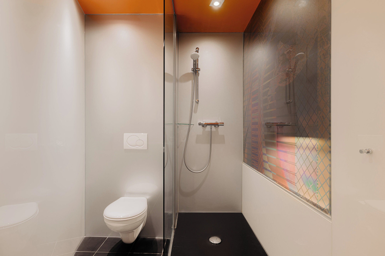 Bathroom 5, Leonardo Boutique Hotel Maastricht City Center, Maastricht
