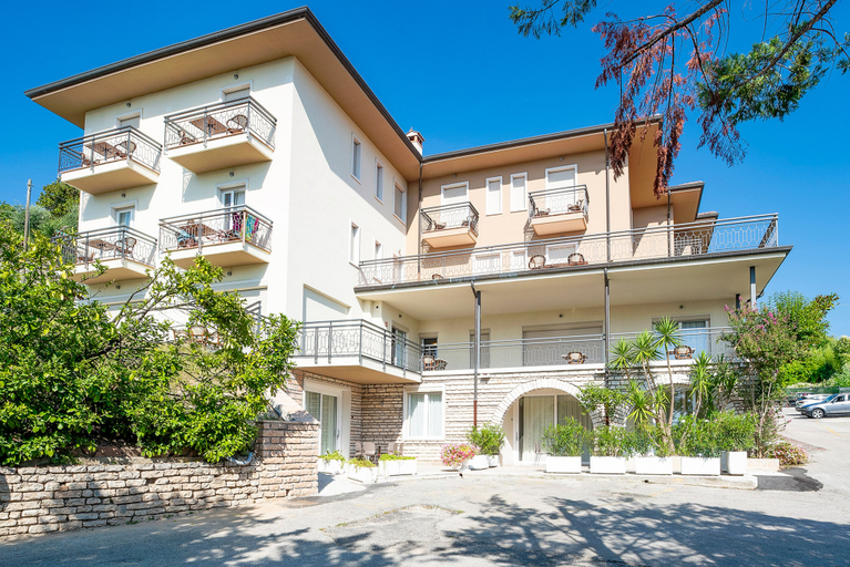 Exterior & Views 2, Residence Panorama, Mantua