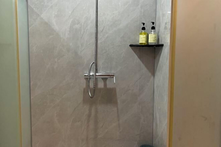 Bathroom 2, yiduo hotel, Hangzhou