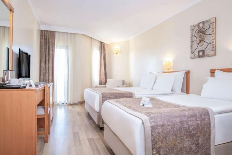 Bedroom 4, Miramare Queen Hotel - Ultra All Inclusive, Manavgat
