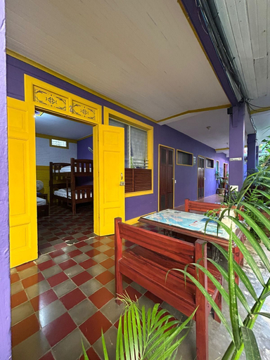 Property grounds 2, Casa Romano Hostal, Tola