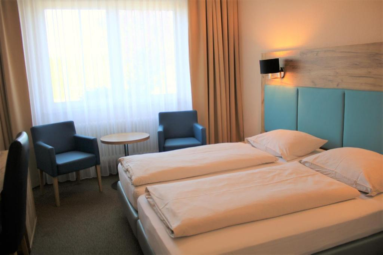 Bedroom 3, Nordseehotel Wilhelmshaven, Wilhelmshaven