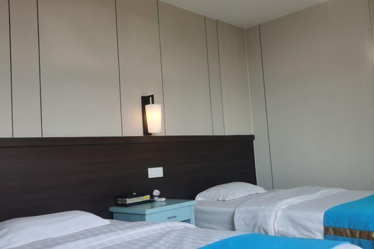 Bedroom 4, Xiachuandao Fenghua Hotel, Jiangmen