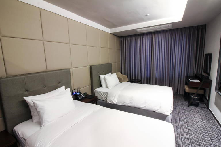 Bedroom 2, Golden Tulip Ever Yongin Hotel, Yongin