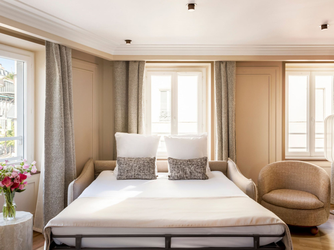 Living area 5, Signature Suite Eiffel Tower terrace, Paris
