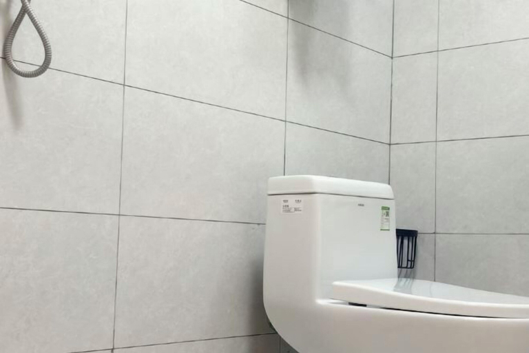 Bathroom 3, Yuanfang Hotel, Xilin Gol