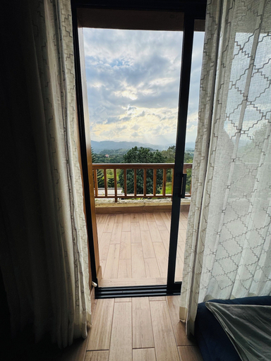 Interior 3, Luxury Mountain Villa w Pool & Fire Pits, Jarabacoa