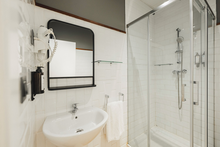 Bathroom 4, Alcazaba Premium Hotel, Málaga