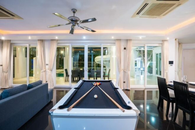 Room 4, Modern 5BR Party Gathering Pool Villa - VVP31.10, Pattaya