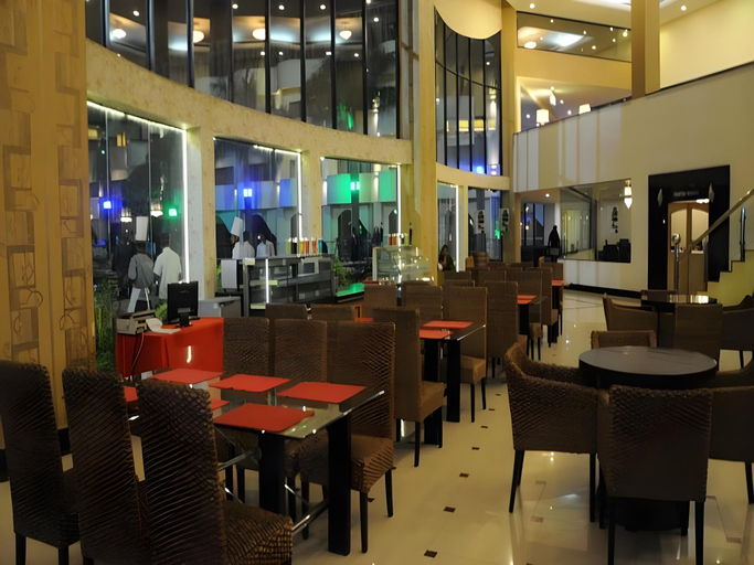 Food & Drinks 5, Meuse Jupiter Business and Luxury Hotel, Nashik