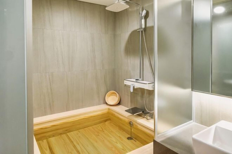 Bathroom 4, Hotel Foret The Spa, Dong