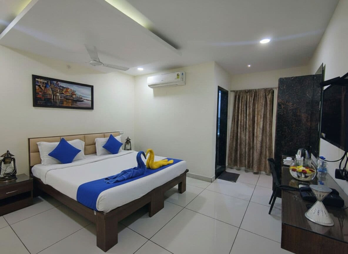 Room 3, SHIVOM RESIDENCY, Hyderabad