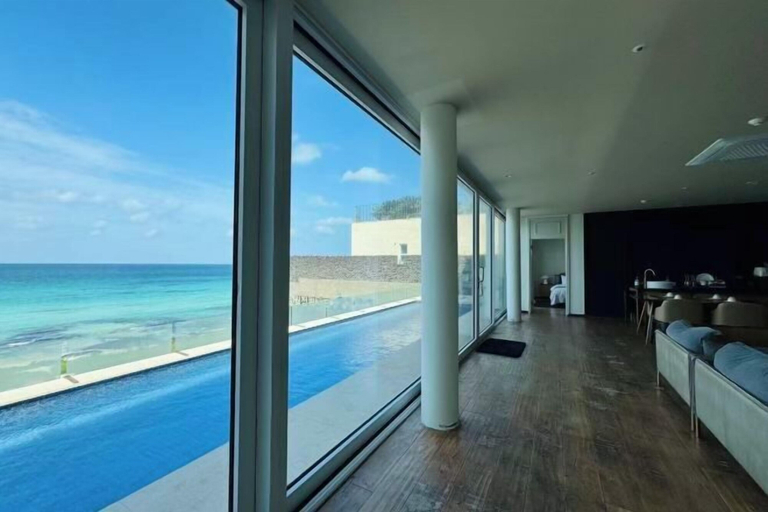 Room 3, MoonStay Avenue, Jeju