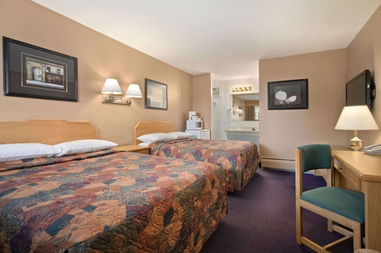 Bedroom 5, Travelodge by Wyndham Moose Jaw, Division No. 7