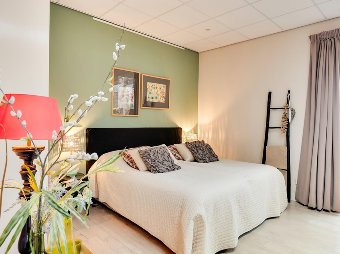 Bedroom 3, Couples' Retreat in Bergen, Bergen