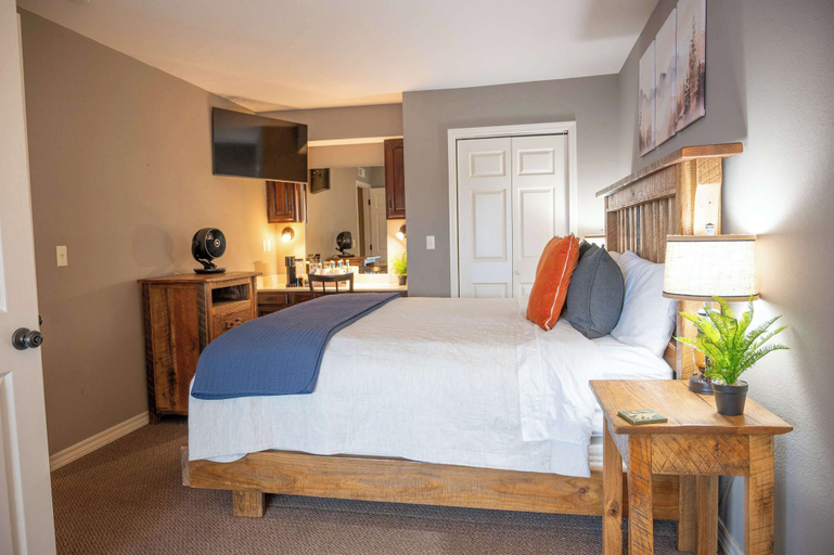 Bedroom 3, Lakescape at The Getaways, Stone