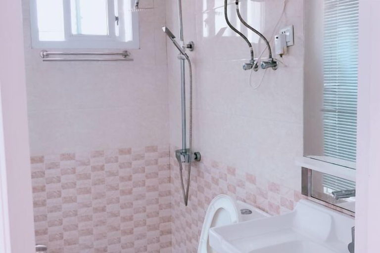 Bathroom 3, Zhoushan Tahua Xiaozhuang Impression Hotel, Zhoushan