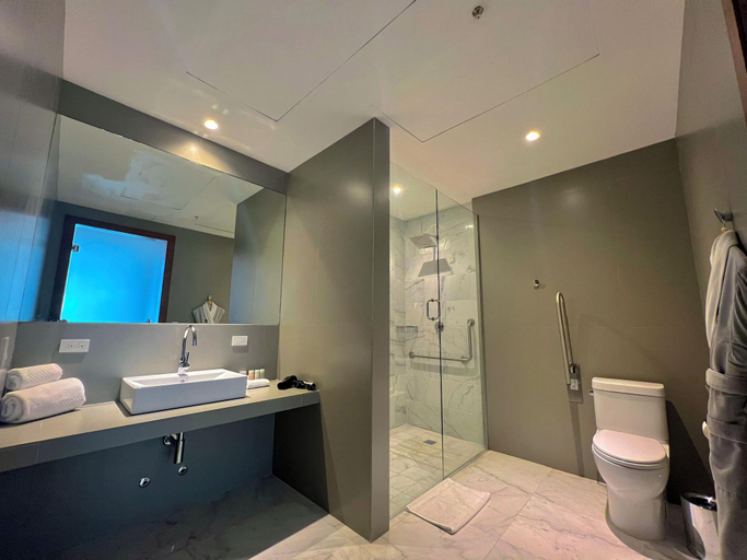 Bathroom 4, Hotel San Felipe, Panamá