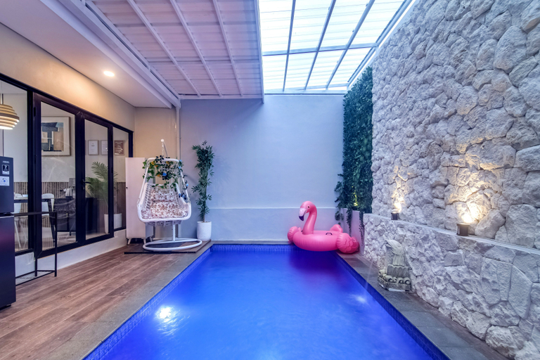 Others 2, 3BR Bogor Village W/ Pool & Playstation, Bogor