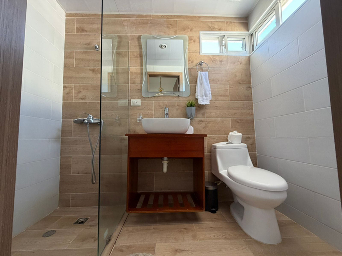 Bathroom 5, Penthouses Del Mediterráneo, Santiago de los Caballeros