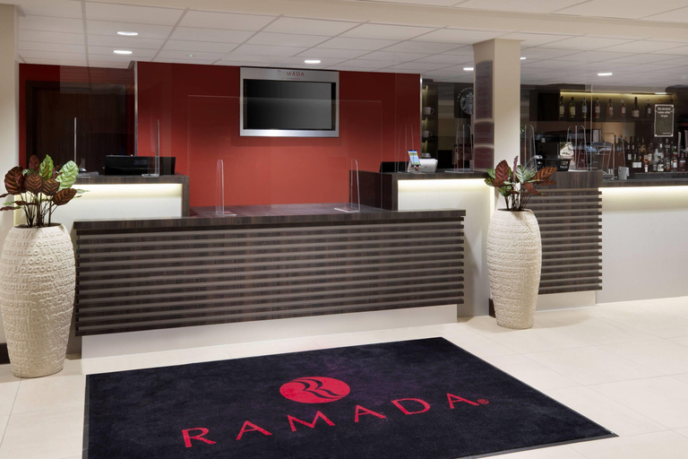 Public Area 3, Ramada by Wyndham Leeds East, Leeds