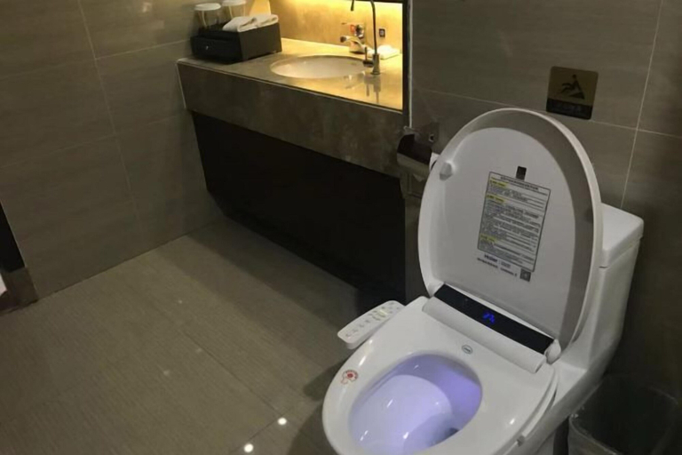 Bathroom 4, Xikelai Hotel, Yantai