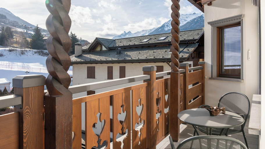 Interior 5, Funivie 24 - Cimino, Sondrio