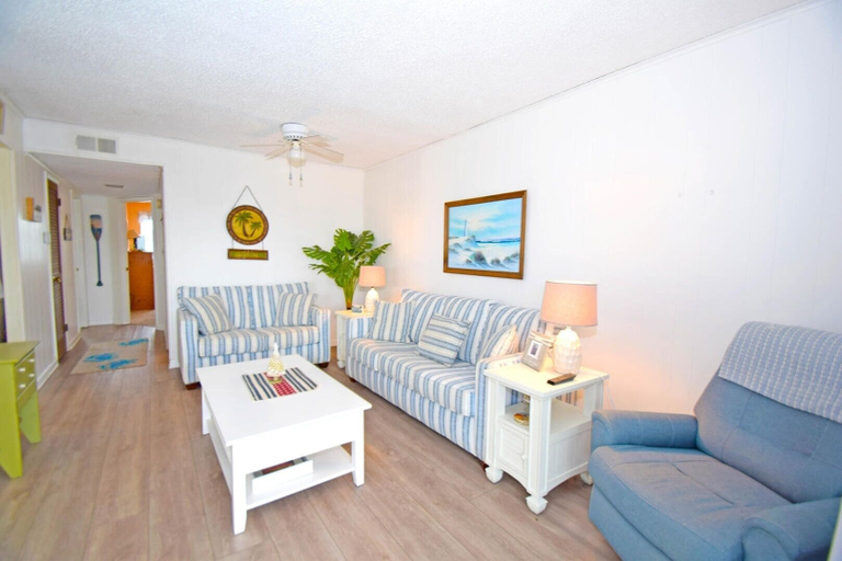 Living area 4, Bridgepoint Ii 201a 2 Bedroom Condo, Worcester