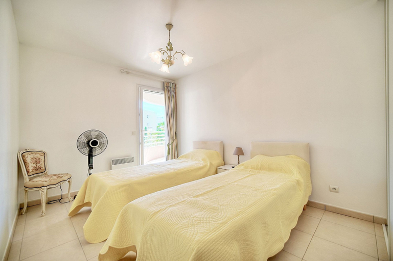 Room 5, 3 pi ces Terrasse et Parking A2b237, Alpes-Maritimes