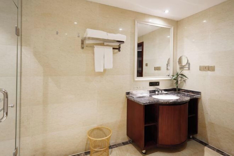 Bathroom 4, Dingsheng International Hotel, Nanchang