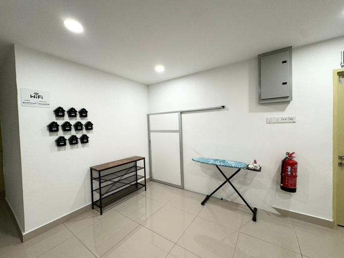 Others 2, U Guest House 2 by StayZy, Tanah Merah