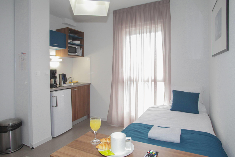 Bedroom 3, Appart'hôtel Odalys City - Orléans Centre, Loiret