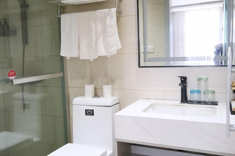 Bathroom 4, Jinyaoshi Hotel, Zhenjiang