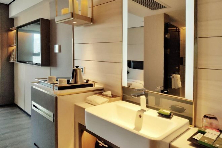 Bathroom 3, Yinjiang PLUS Hotel, Hangzhou