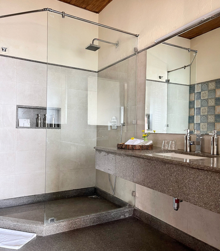 Bathroom 4, Tree of Life Highlands, Mussoorie, Dehradun