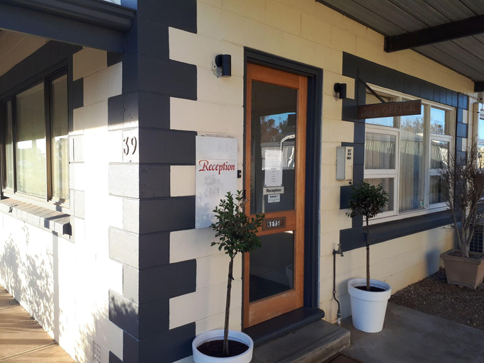 Exterior & Views 2, Motel River Bend, The Coorong