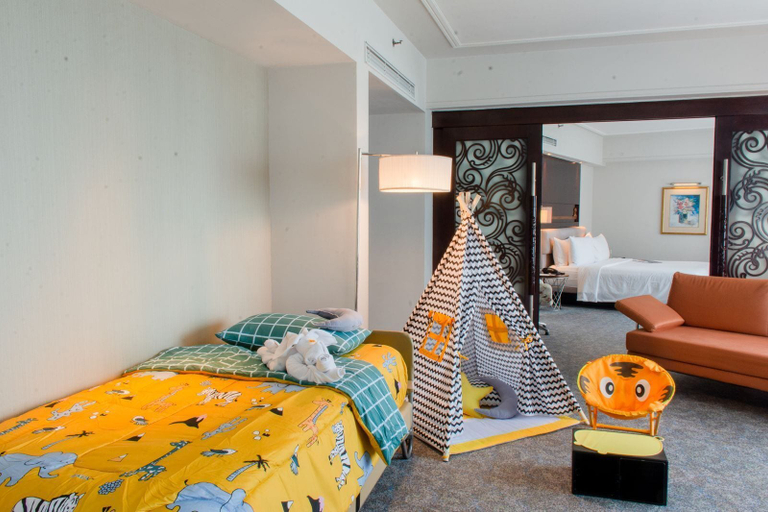Bedroom 3, Le Meridien Jakarta, Central Jakarta