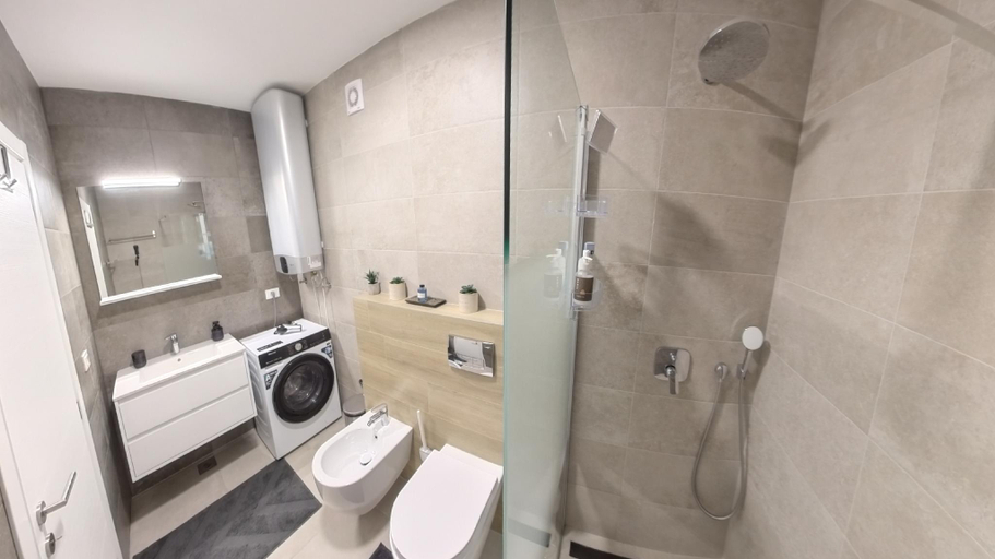 Bathroom 3, Modern apartment near Kanegra Beach, Umag