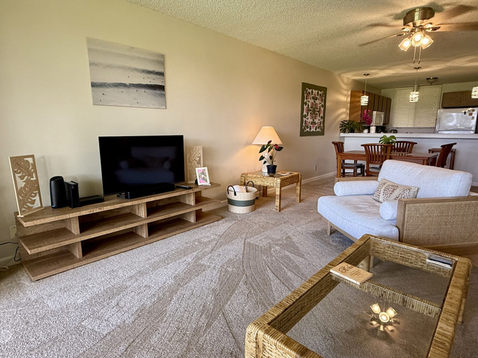 Living area 3, W Villas E104 2 Bedroom Condo, Hawaii