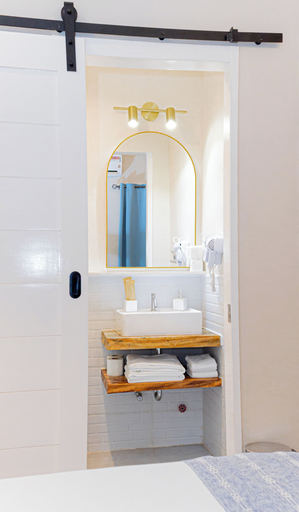 Bathroom 4, The Mansion Boutique Hotel, Mabalacat