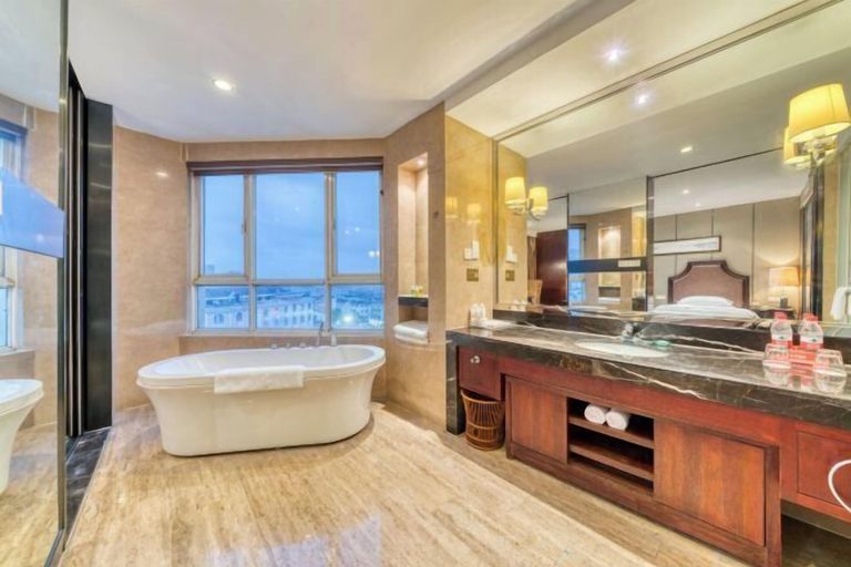 Bathroom 4, Hangzhou International Airport Mingri Hotel, Hangzhou