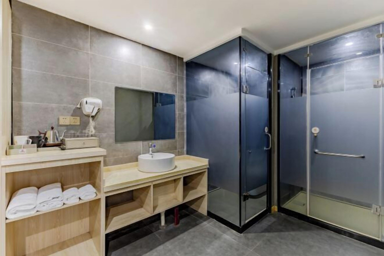 Bathroom 3, Langyue Fashion Hotel (Chizhou RT-Mart), Chizhou