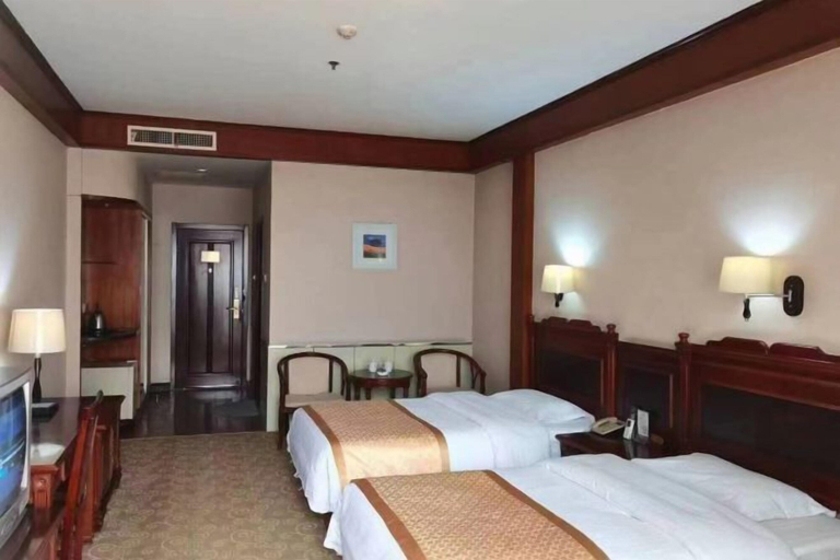 Bedroom 3, Longshan Hotel, Handan