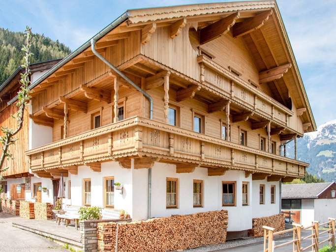 Exterior & Views 2, Modern vacation apartment with a view, Schwaz