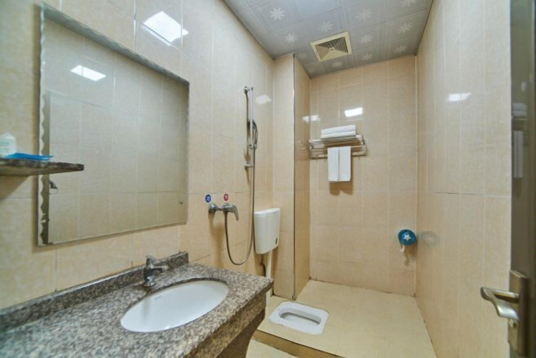 Bathroom 3, Danxia Mountain Panshan Hostel, Shaoguan