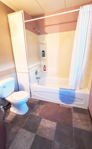 Bathroom 5, Wakaw Inn, Division No. 15