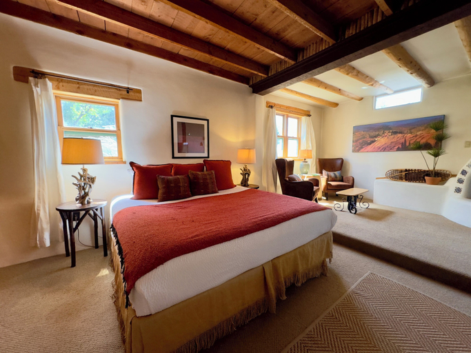 Bedroom 2, Old Taos Guesthouse B&B, Taos